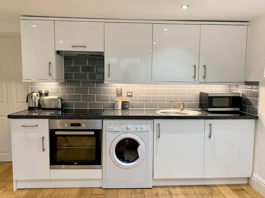 Modern, Period Property With Parking - Located Near Uni, Hospital & Town Centre Reading Eksteriør billede